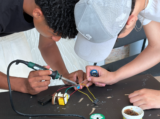 the hub human bits weekend makers con minori non accompagnati